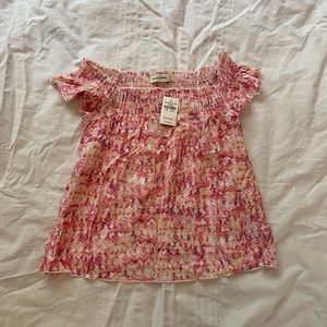 Girls off the shoulder XL shirt